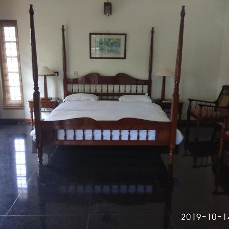 Villa Serena Бангалор Экстерьер фото