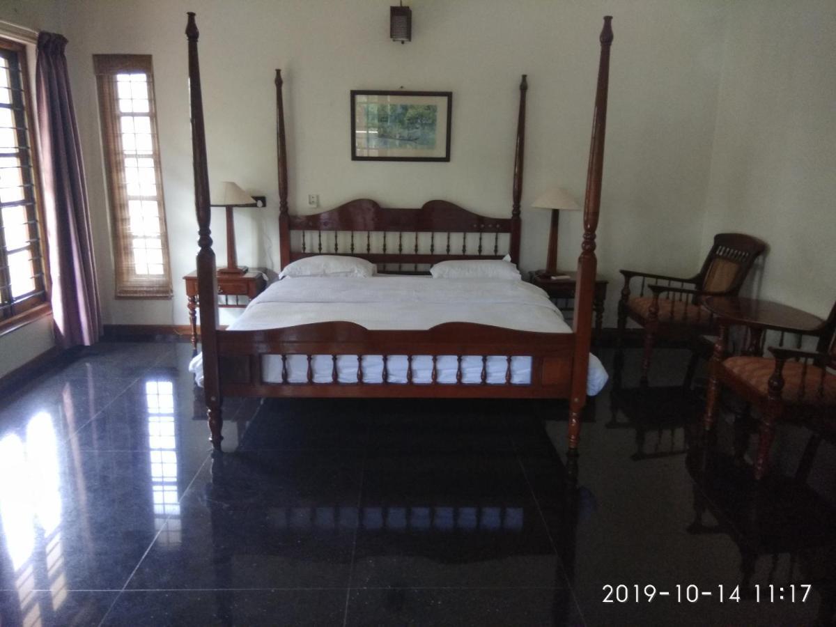 Villa Serena Бангалор Экстерьер фото