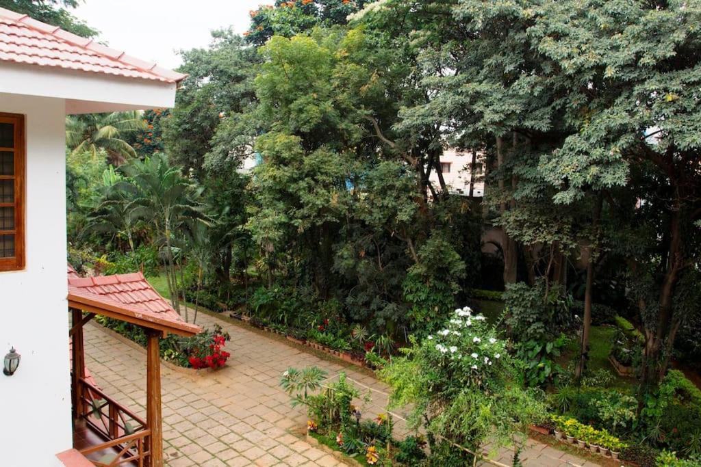 Villa Serena Бангалор Экстерьер фото
