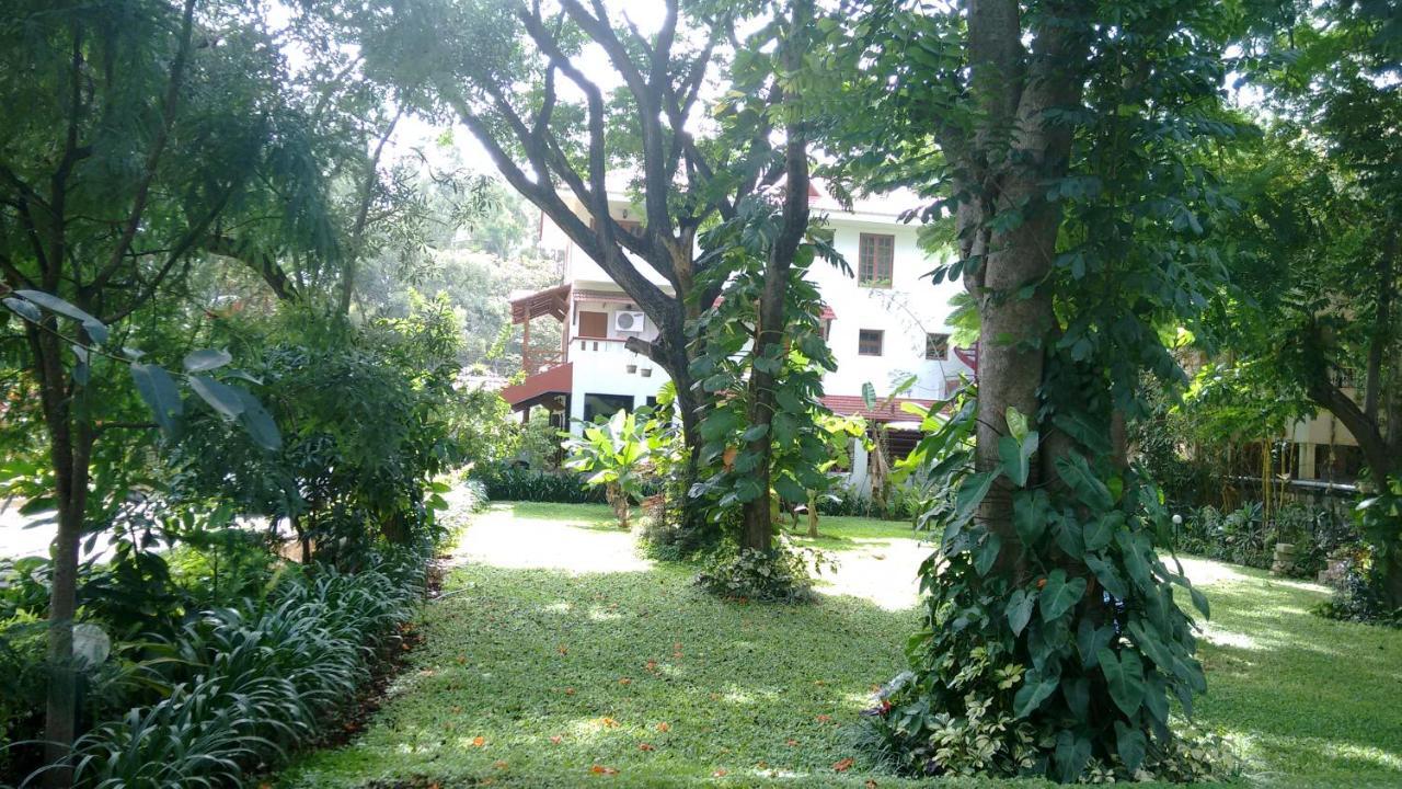 Villa Serena Бангалор Экстерьер фото